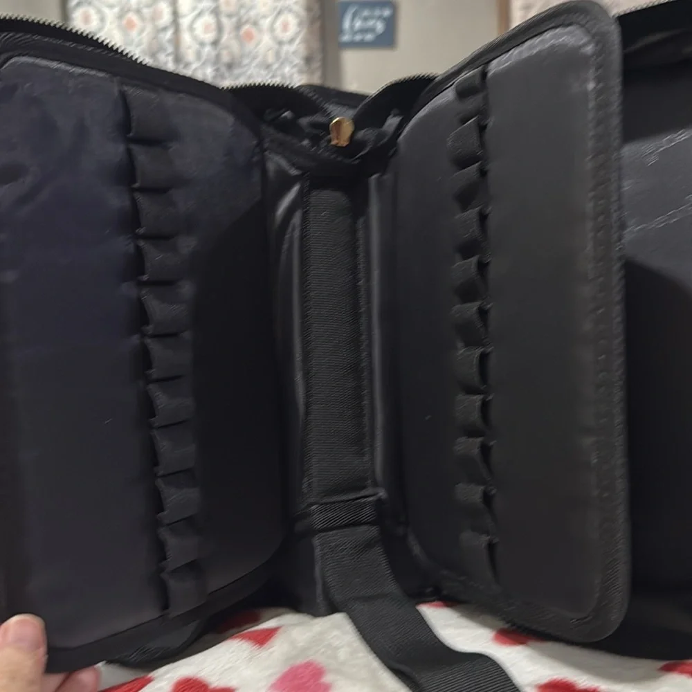 Rownyeon Travel case, organizer! Markers, lipsticks, essential oils & more! New!